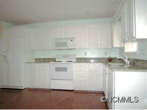 28 Azalea Drive - Photo 8
