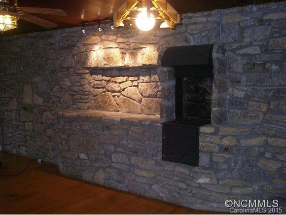 204 LOCUST DRIVE - Photo 12