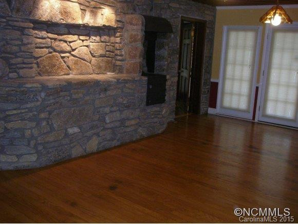 204 LOCUST DRIVE - Photo 21