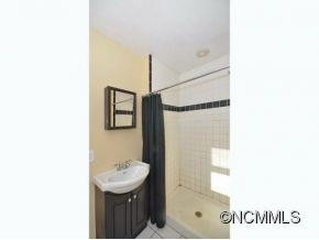 53 POWELL STREET - Photo 9
