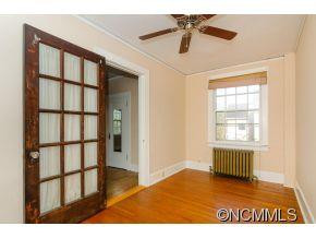 216 Montford Ave - Photo 14