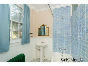 216 Montford Ave - Photo 16