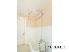216 Montford Ave - Photo 22