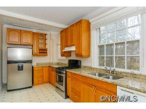 216 Montford Ave - Photo 9