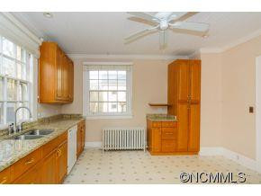 216 Montford Ave - Photo 10