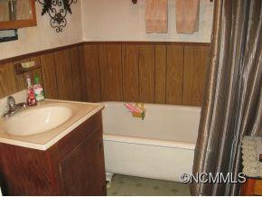 2884 Asheville Highway - Photo 14