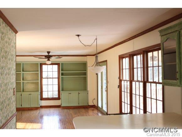 205 Woodland Court - Photo 2