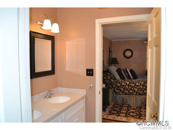 205 Woodland Court - Photo 11