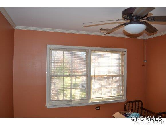 205 Woodland Court - Photo 14