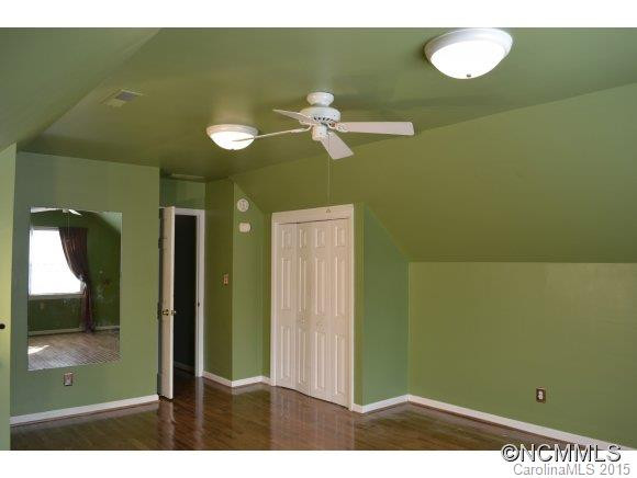 205 Woodland Court - Photo 17