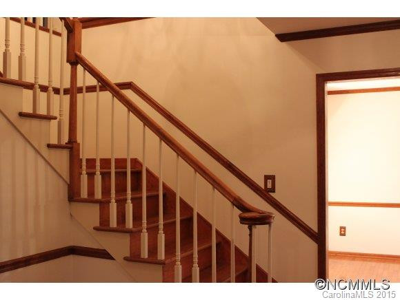 205 Woodland Court - Photo 5