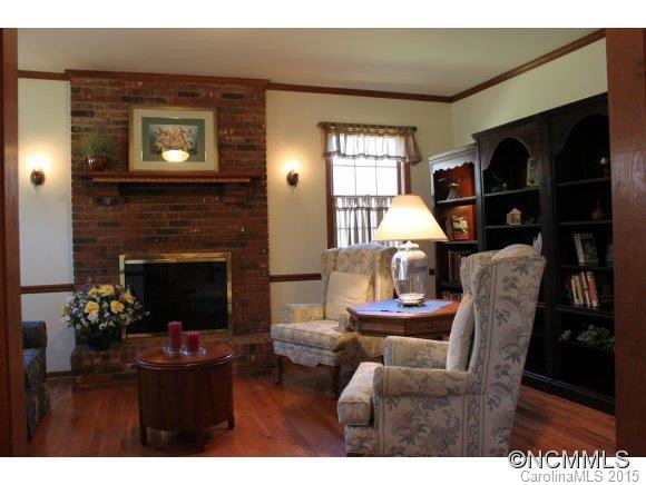 205 Woodland Court - Photo 7