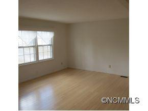 25 Roberts - Photo 2