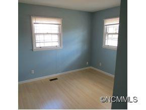 25 Roberts - Photo 8