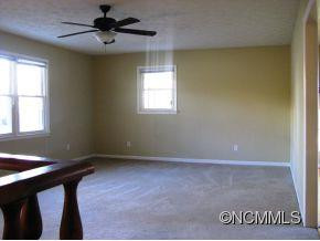 537 Ashworth Loop - Photo 3
