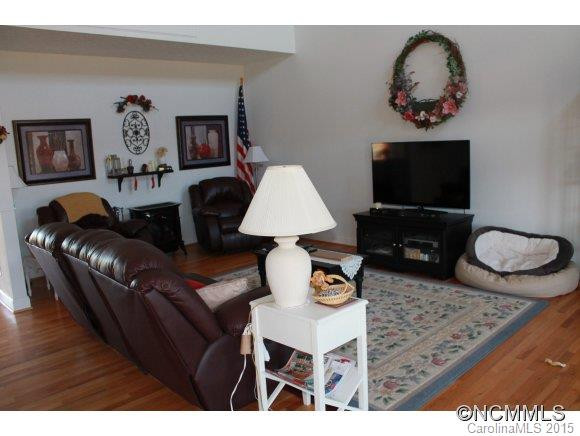 240 Benton Farms Lane - Photo 2