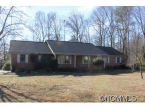 136 Foxbriar Drive