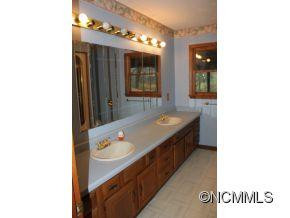 136 Foxbriar Drive - Photo 11