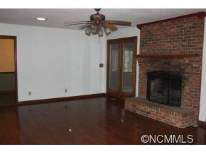 136 Foxbriar Drive - Photo 8