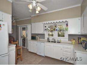 10 Azalea Street - Photo 9