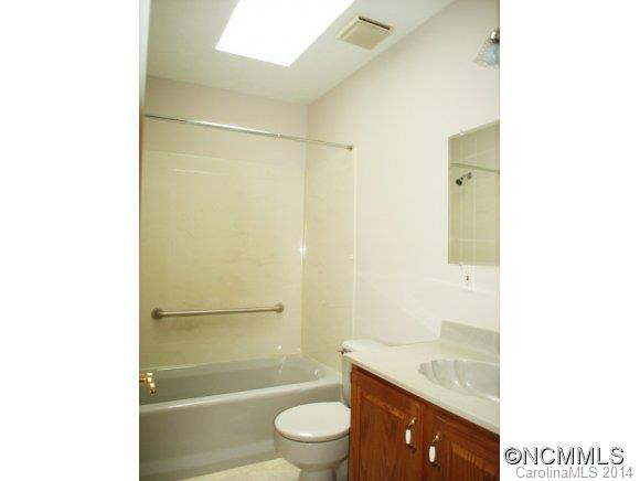 313 MOUNTAIN VALLEY DRIVE - Photo 12