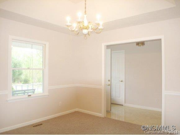 313 MOUNTAIN VALLEY DRIVE - Photo 5