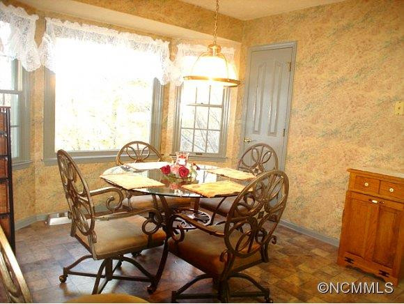 313 MOUNTAIN VALLEY DRIVE - Photo 6
