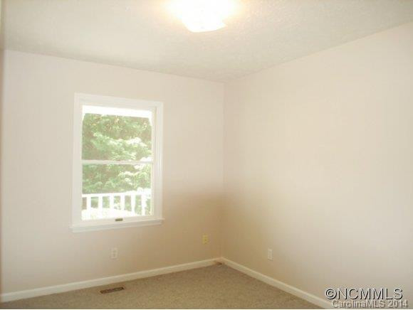 313 MOUNTAIN VALLEY DRIVE - Photo 10