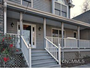 1038 WINDSOR DR - Photo 2