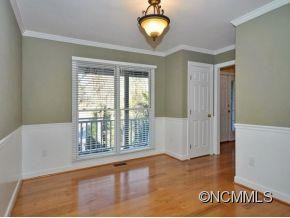 1038 WINDSOR DR - Photo 11