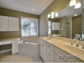 1038 WINDSOR DR - Photo 13