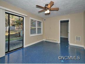 1038 WINDSOR DR - Photo 17