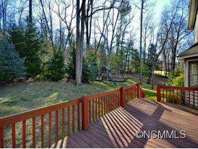 1038 WINDSOR DR - Photo 4
