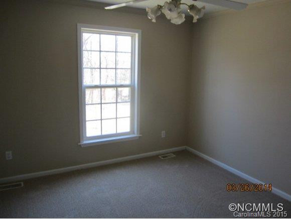 222 Windsor Court - Photo 11