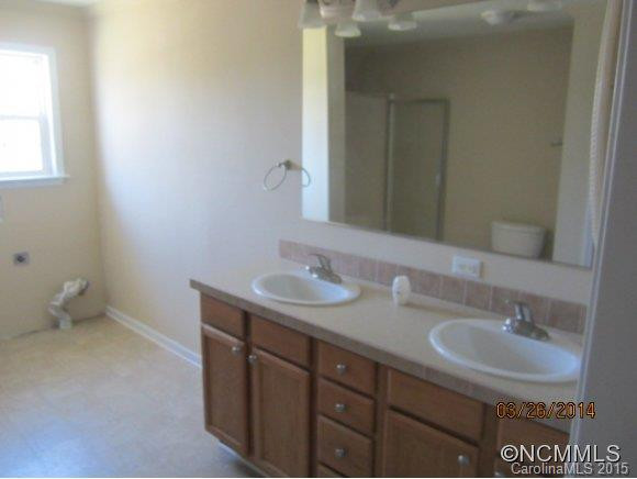 222 Windsor Court - Photo 13