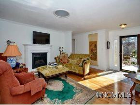 104 Crowfields Drive - Photo 2