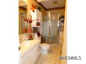 216 Castleton Ln. - Photo 13