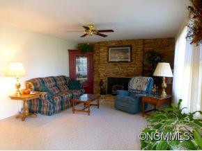 216 Castleton Ln. - Photo 4