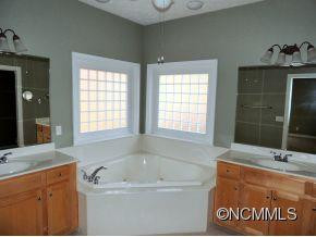 320 Kenmure Drive - Photo 12