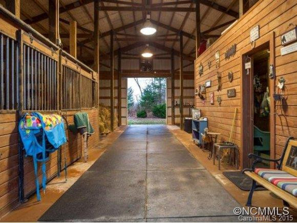 425 Windy Ridge Drive - Photo 15