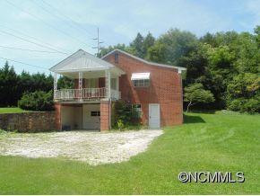 553 Lakeshore Drive - Photo 2