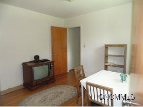553 Lakeshore Drive - Photo 11