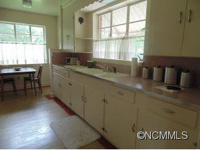553 Lakeshore Drive - Photo 8