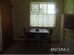 553 Lakeshore Drive - Photo 10