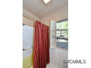 2504 Laurel Park Highway - Photo 13