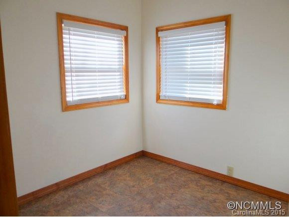 924 North Lakeside Drive - Photo 15
