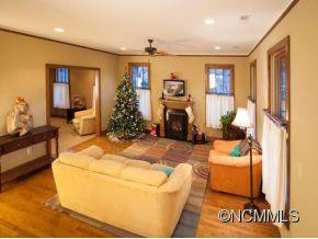 9 MEADOWVIEW RD - Photo 4