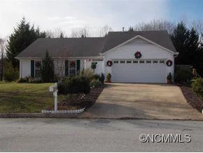1004 Thorncrest Drive