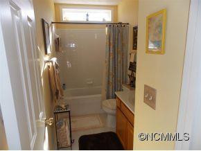 1004 Thorncrest Drive - Photo 16