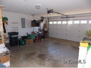 1004 Thorncrest Drive - Photo 18